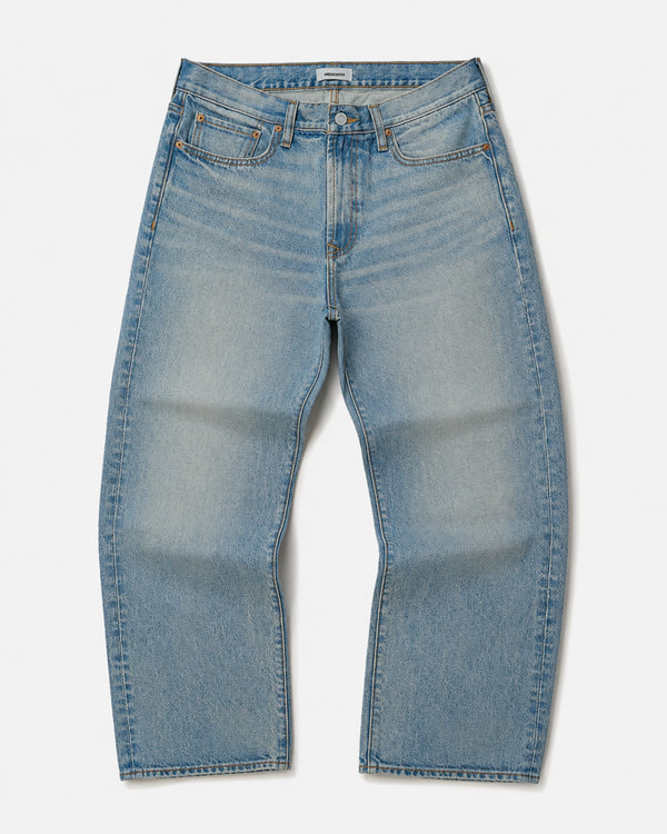Loose Jeans for Shorter Men