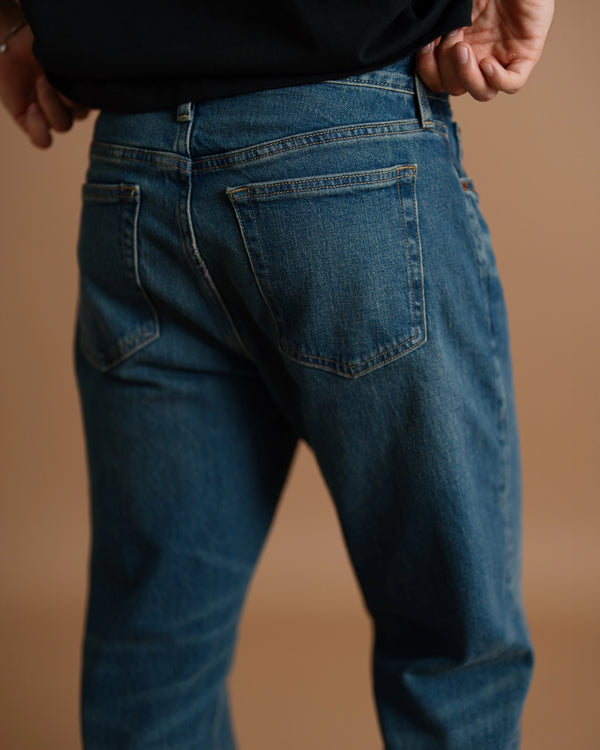 Relaxed Straight Jeans