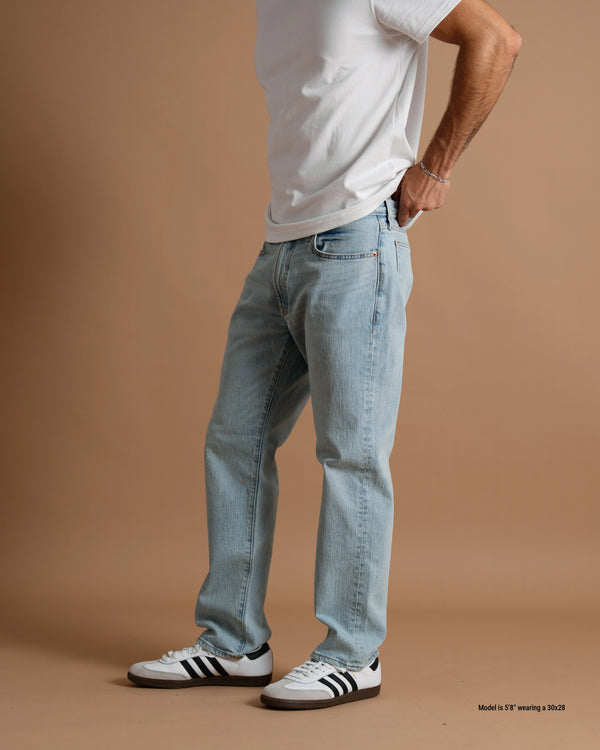 Relaxed Straight Jeans